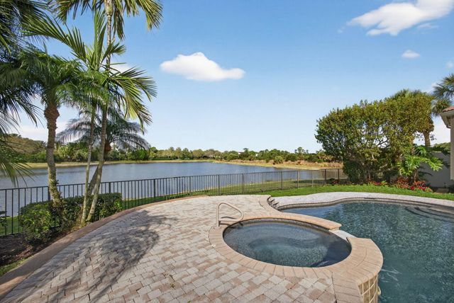 248 Porto Vecchio Way, Palm Beach Gardens, FL 33418