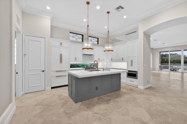 248 Porto Vecchio Way, Palm Beach Gardens, FL 33418