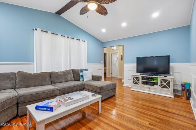 803 Trenton Avenue, Point Pleasant Beach, NJ 08742