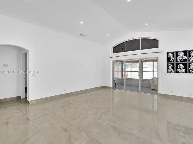 4966 SW 33rd Ter, Hollywood, FL 33312