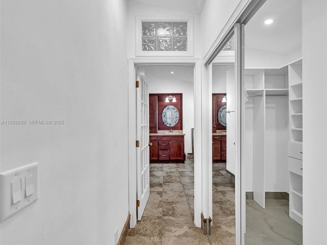 4966 SW 33rd Ter, Hollywood, FL 33312