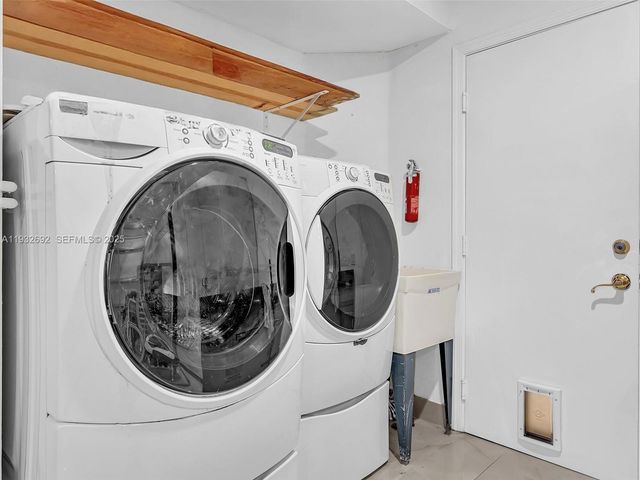 4966 SW 33rd Ter, Hollywood, FL 33312