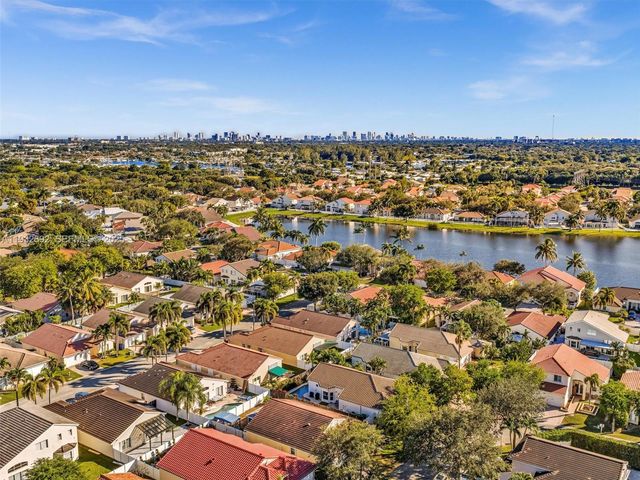 4966 SW 33rd Ter, Hollywood, FL 33312