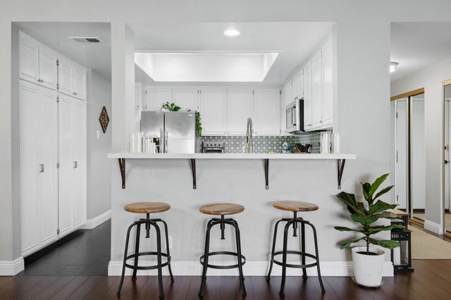 8180 Manitoba Street 255, Playa Del Rey, CA 90293