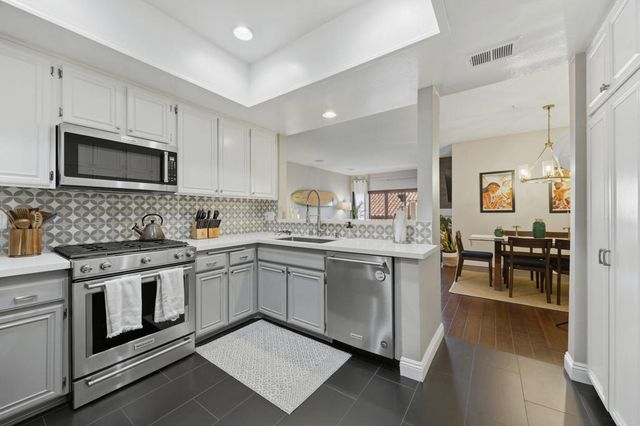 8180 Manitoba Street 255, Playa Del Rey, CA 90293