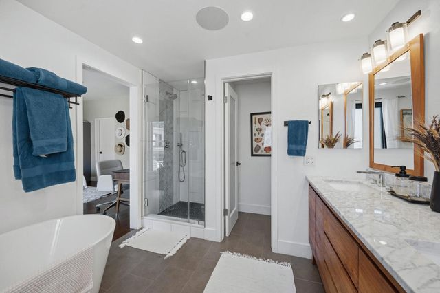 8180 Manitoba Street 255, Playa Del Rey, CA 90293