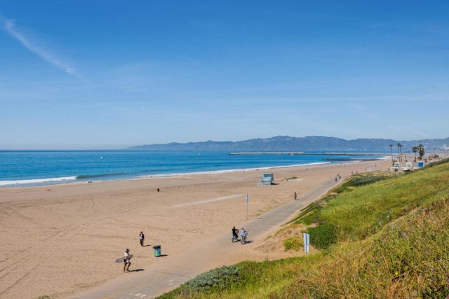 8180 Manitoba Street 255, Playa Del Rey, CA 90293