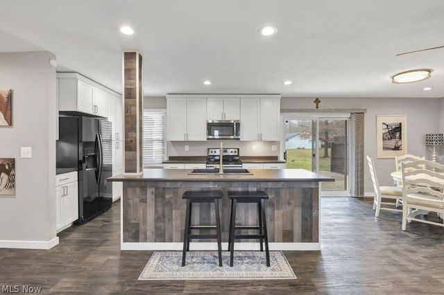 5047 Shady Moss Lane, North Ridgeville, OH 44039