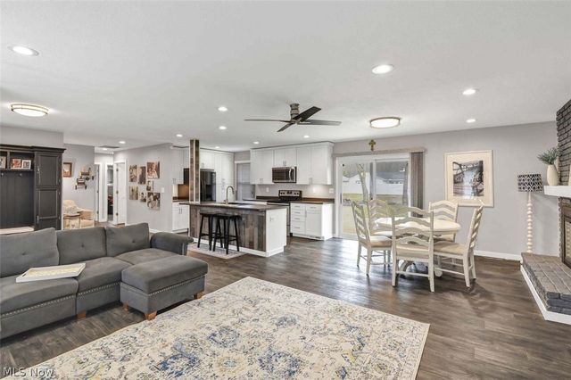 5047 Shady Moss Lane, North Ridgeville, OH 44039