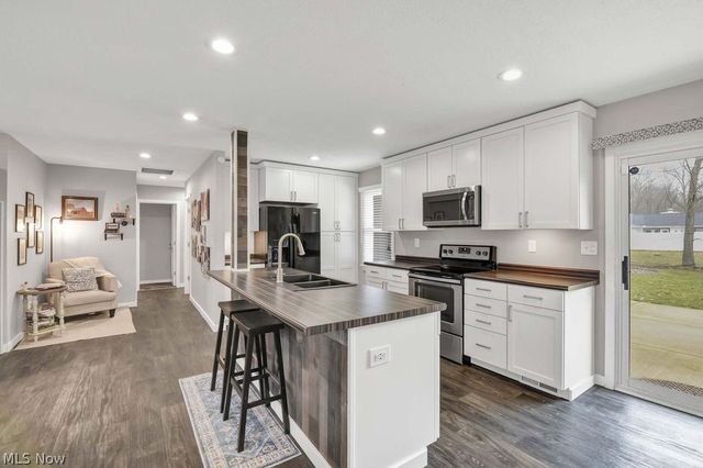 5047 Shady Moss Lane, North Ridgeville, OH 44039