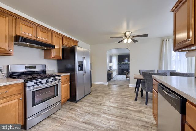 2263 MANOR RD, York, PA 17408