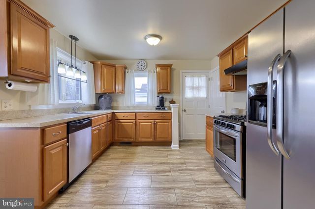 2263 MANOR RD, York, PA 17408