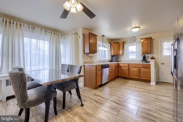 2263 MANOR RD, York, PA 17408