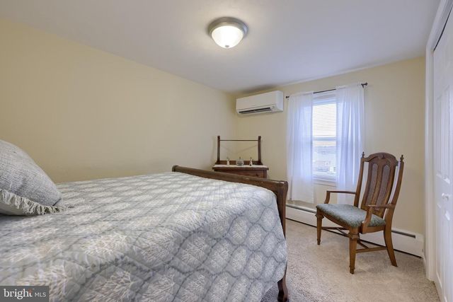 2263 MANOR RD, York, PA 17408