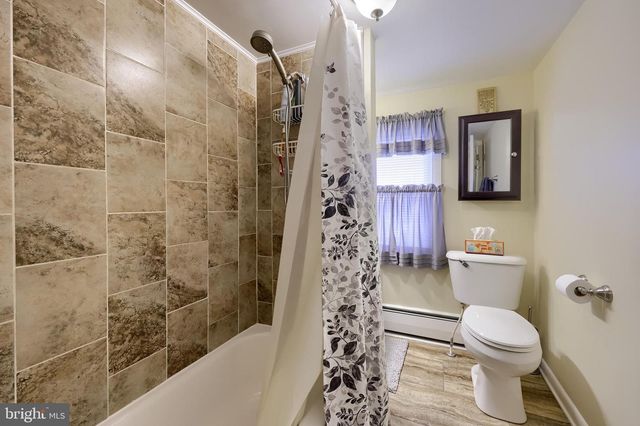 2263 MANOR RD, York, PA 17408