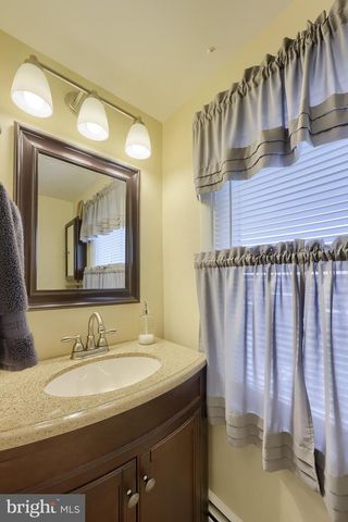 2263 MANOR RD, York, PA 17408