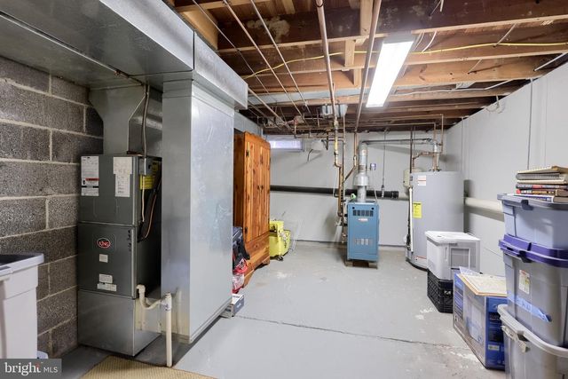 2263 MANOR RD, York, PA 17408