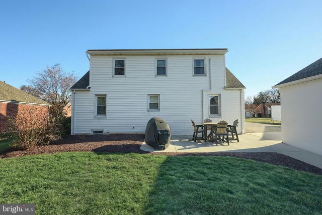 2263 MANOR RD, York, PA 17408