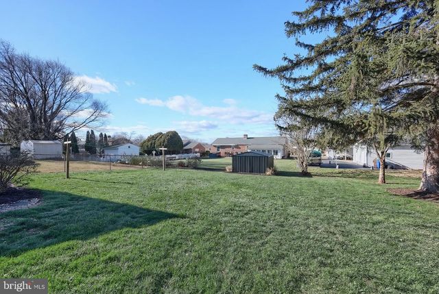 2263 MANOR RD, York, PA 17408