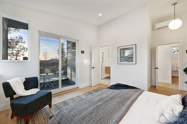 8810 41st Avenue SW, Seattle, WA 98136