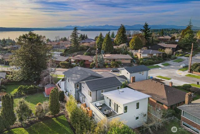 8810 41st Avenue SW, Seattle, WA 98136