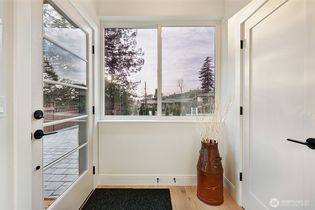 8810 41st Avenue SW, Seattle, WA 98136