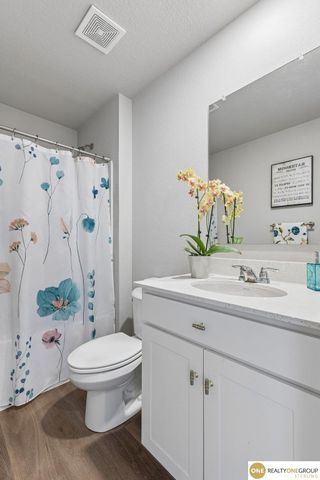11452 Sunburst Drive, Papillion, NE 68046