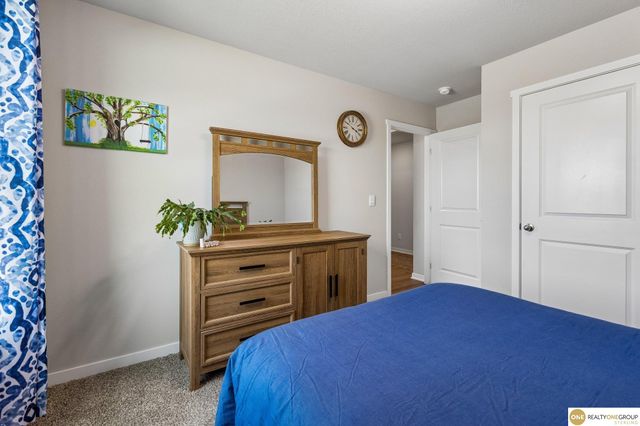 11452 Sunburst Drive, Papillion, NE 68046
