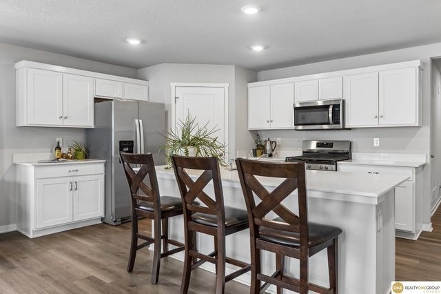 11452 Sunburst Drive, Papillion, NE 68046