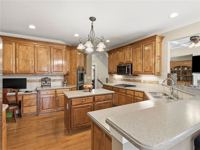 2360 Ivey Oaks Pl, Stone Mountain, GA 30087