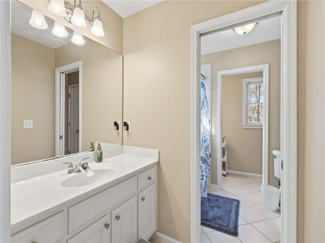 2360 Ivey Oaks Pl, Stone Mountain, GA 30087