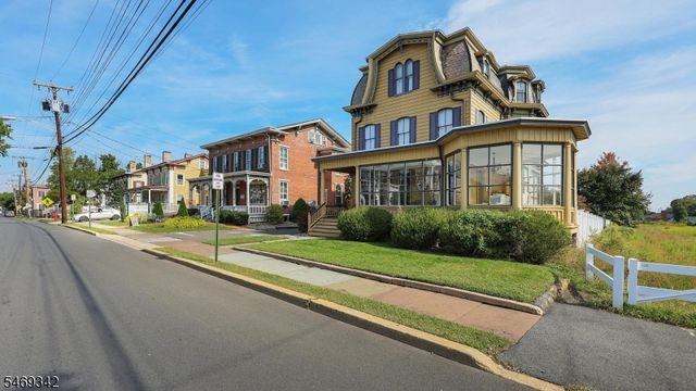 152 Main St, Flemington Boro, NJ 08822