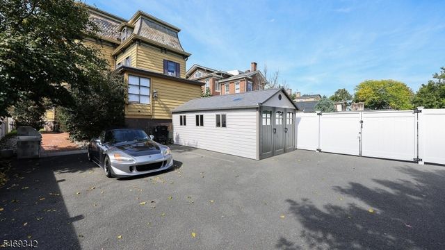152 Main St, Flemington Boro, NJ 08822
