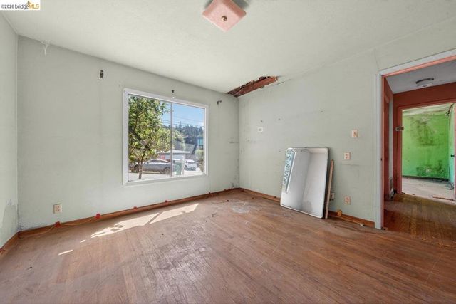 605 Sea View Dr, El Cerrito, CA 94530