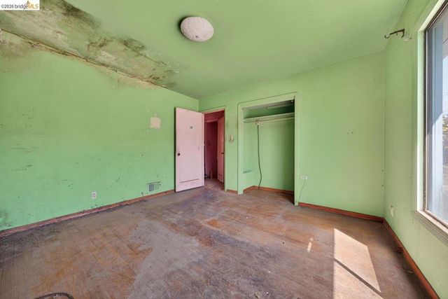 605 Sea View Dr, El Cerrito, CA 94530