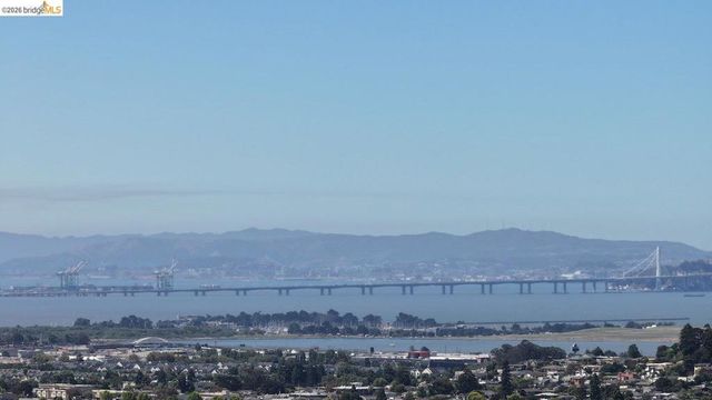 605 Sea View Dr, El Cerrito, CA 94530