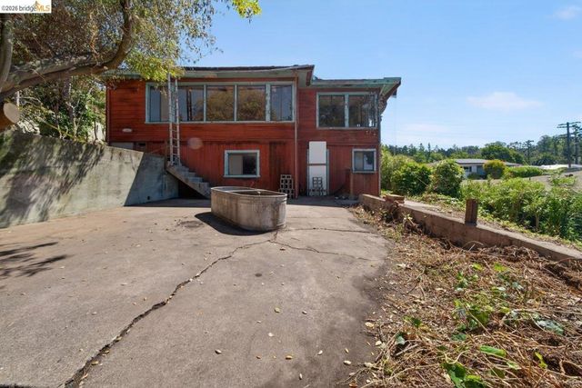 605 Sea View Dr, El Cerrito, CA 94530