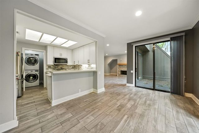 171 Litchfield Lane, Houston, TX 77024