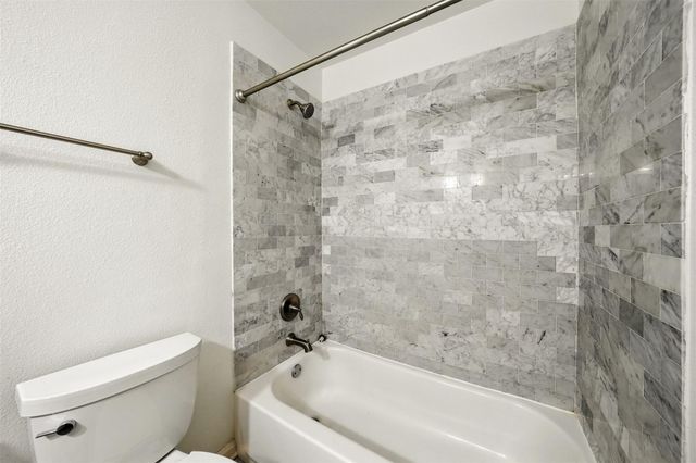 171 Litchfield Lane, Houston, TX 77024