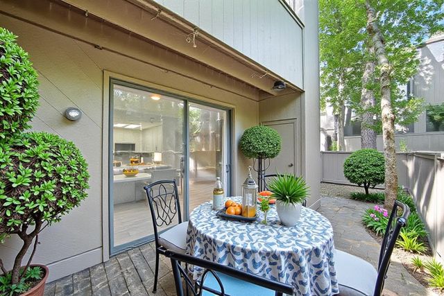 171 Litchfield Lane, Houston, TX 77024