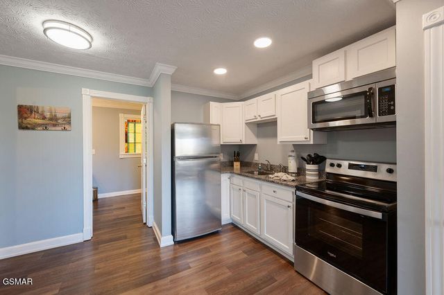 1106 Tanrac Trail, Gatlinburg, TN 37738