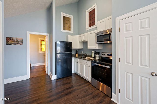 1106 Tanrac Trail, Gatlinburg, TN 37738