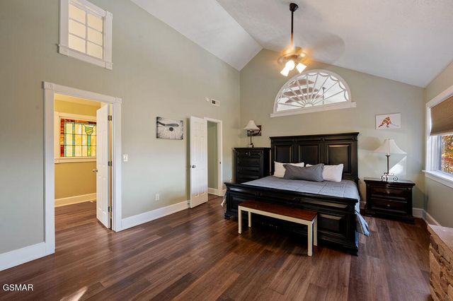 1106 Tanrac Trail, Gatlinburg, TN 37738