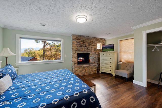 1106 Tanrac Trail, Gatlinburg, TN 37738