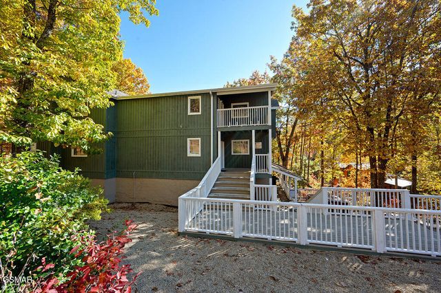 1106 Tanrac Trail, Gatlinburg, TN 37738
