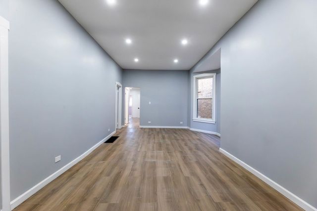 5527 S loomis Boulevard, Chicago, IL 60636