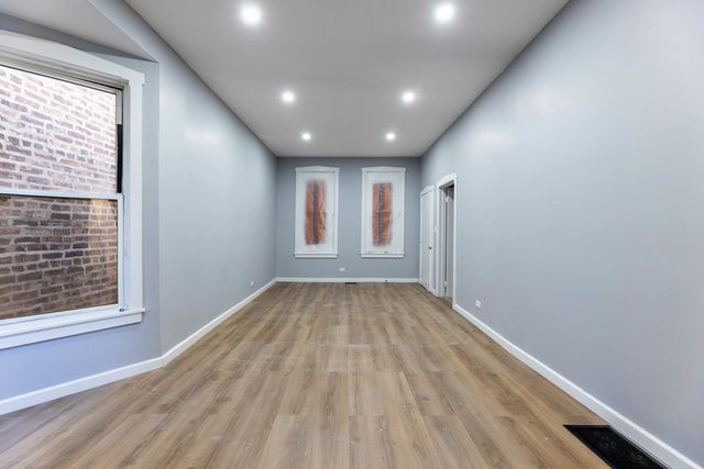 5527 S loomis Boulevard, Chicago, IL 60636