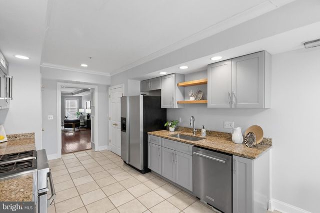 1104 S CURLEY ST, Baltimore, MD 21224