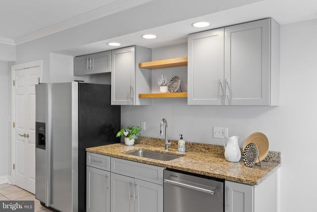 1104 S CURLEY ST, Baltimore, MD 21224