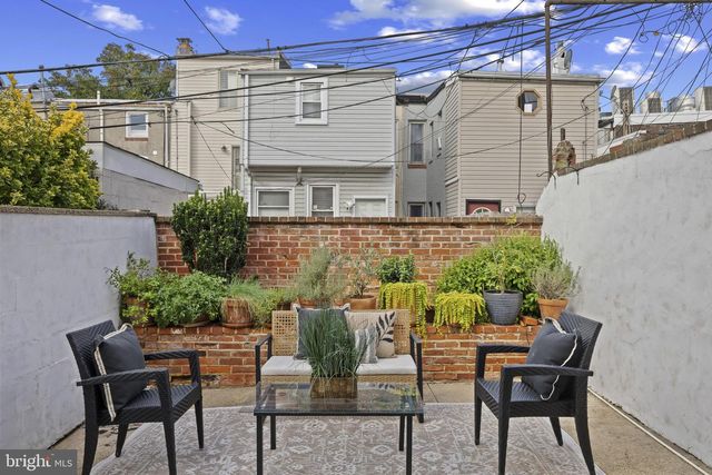 1104 S CURLEY ST, Baltimore, MD 21224